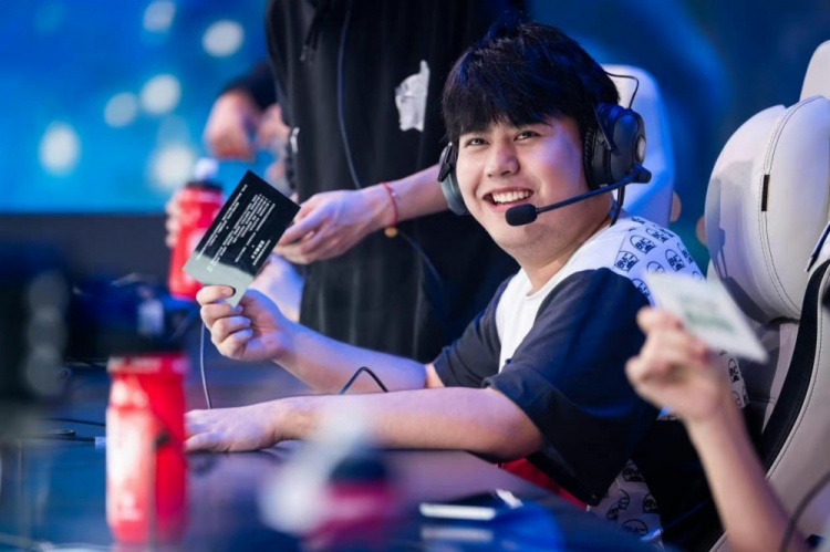 斯前锋谈对 斯前锋谈对