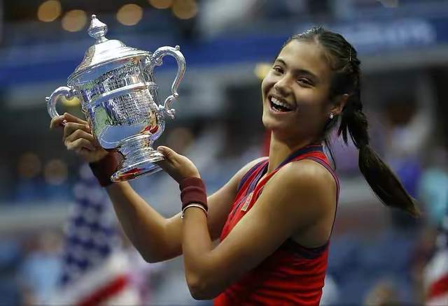 亚的比赛中 亚的比赛中