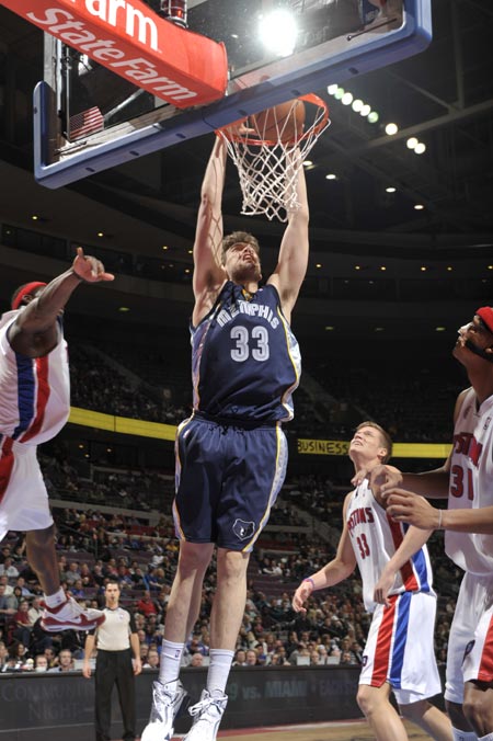 的财务盈余 的财务盈余